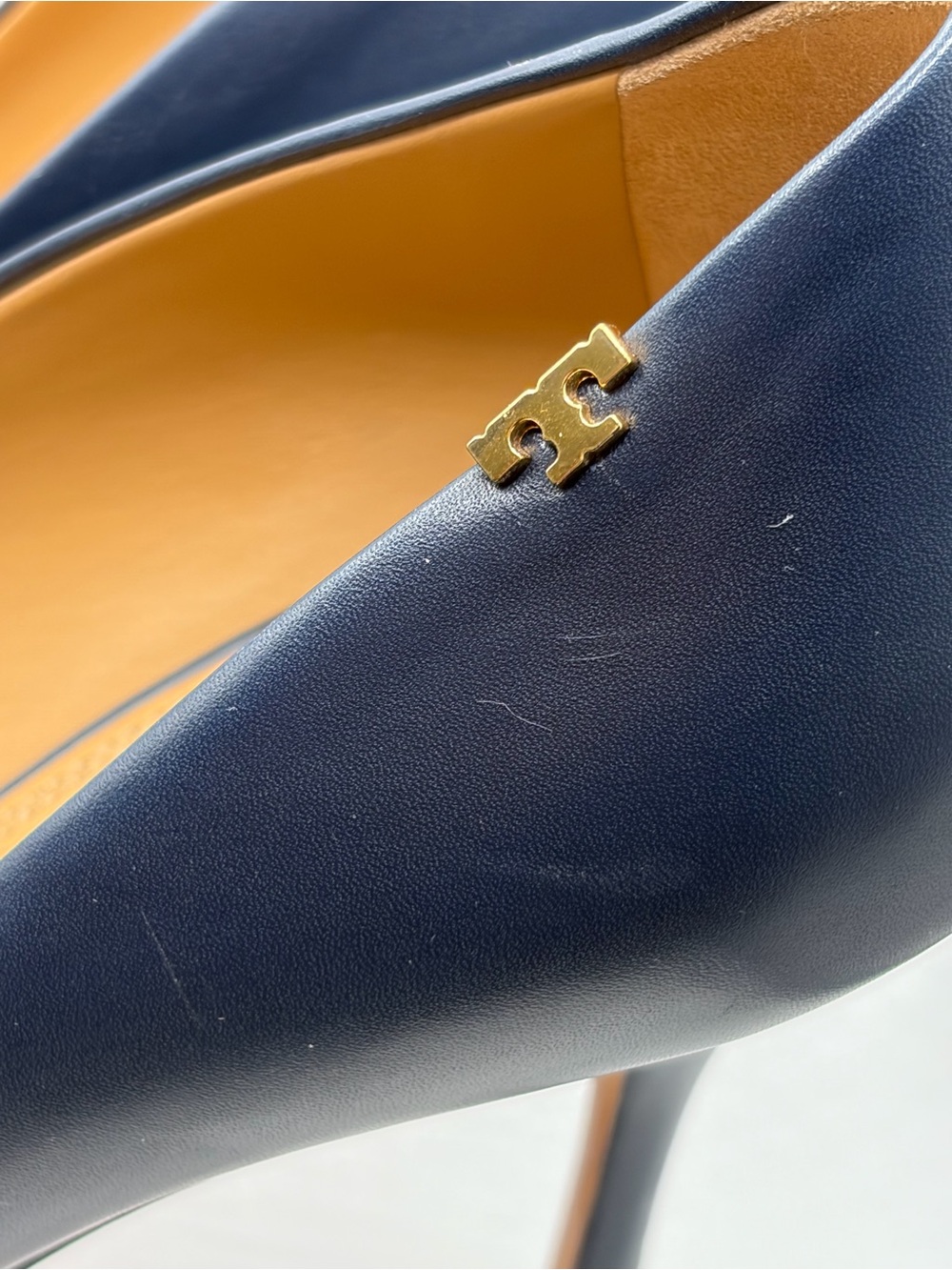 Tory Burch 85MM Cap-Toe Pump Leather Size 10M Ink Navy/Black - Picture 4 of 10